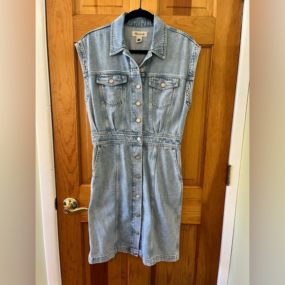 Madewell Denim Cap-Sleeve Shirtdress in Aquino Wash Size 4 Button-Down - Picture 4 of 12